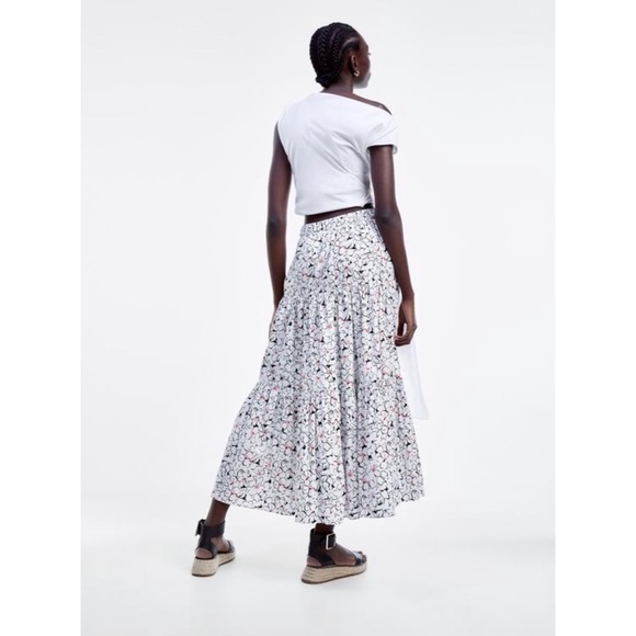 NWT! Zara Floral Print Skirt - Size XS-S - Picture 2 of 4